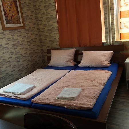 لوبيك Pension Santorini المظهر الخارجي الصورة
